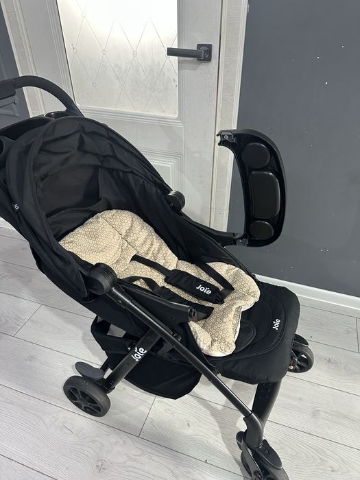 Коляска прогулочная