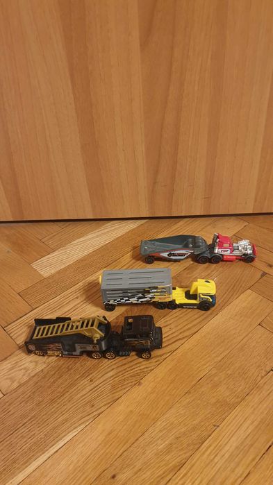 Детски колички,камиони Hot Wheels,Matchbox,карта на света,джип,булдозе