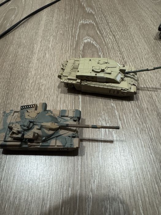 Machete militare metalice 1/72