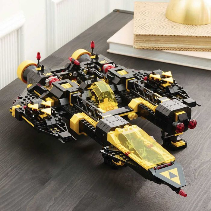 НОВО LEGO 10355 - Blacktron Renegade