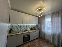 Продам дом центральные коммуникации Бензострой.