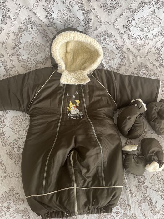 Продам детский зимний комбинезон