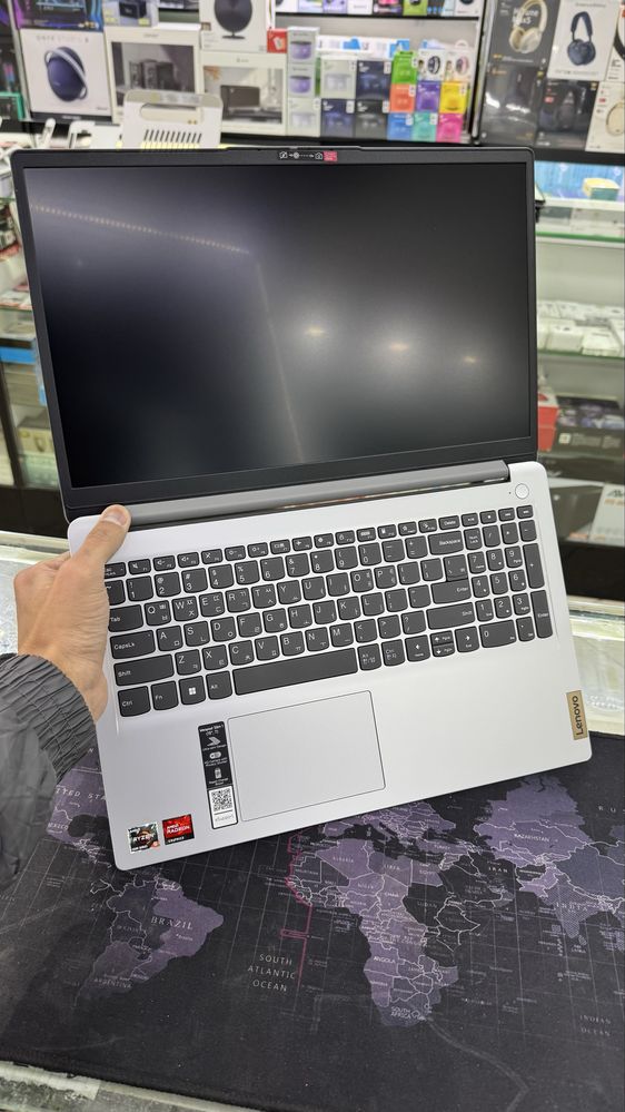 Lenovo Ryzen 5 5500u 8gb 256gb ssd 15,6 fhd ips