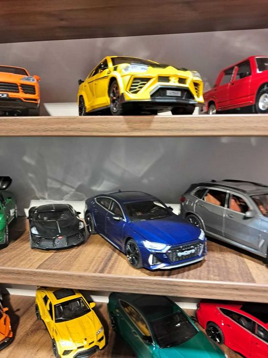 Метални хоби колички различни размери 1/24  1/32 DARENLAND