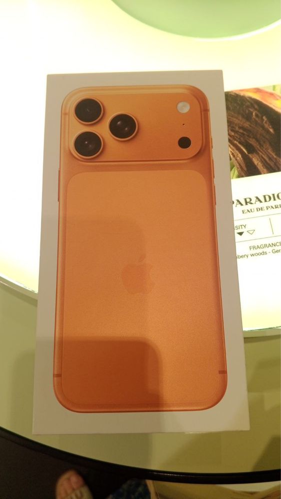 Iphone 17 Pro Max 256GB SIM+eSIM Orange Black White