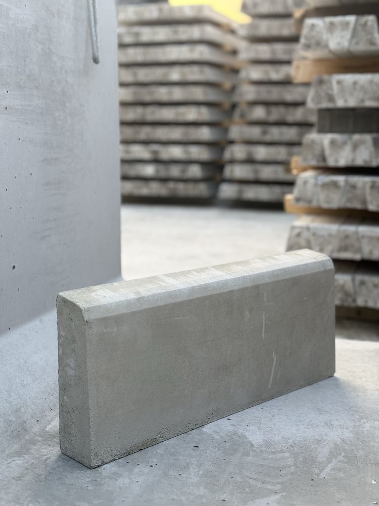 Borduri din beton, 7 lei bordura 50cm