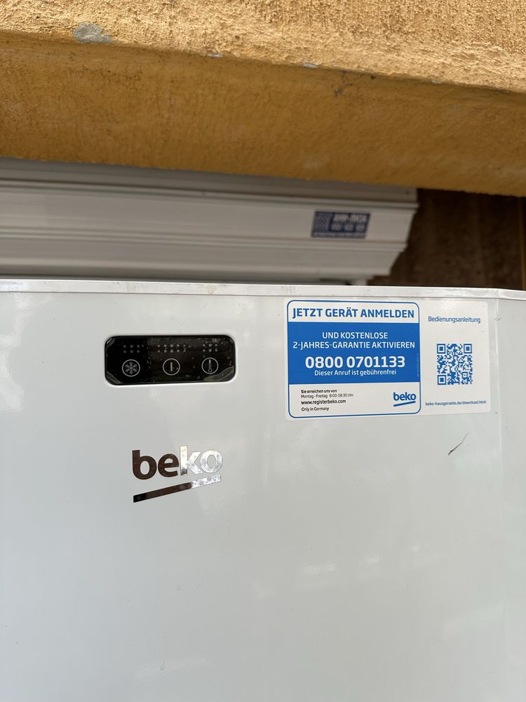 Хладилен Фризер Beko