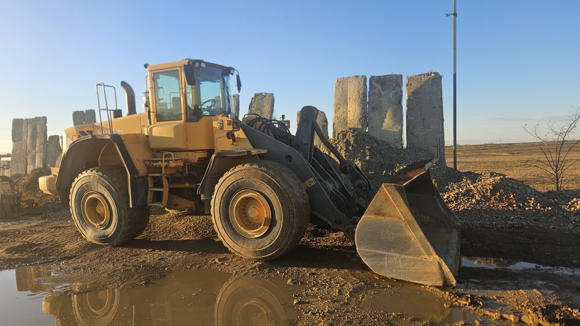 Incarcator frontal volvo L180E
