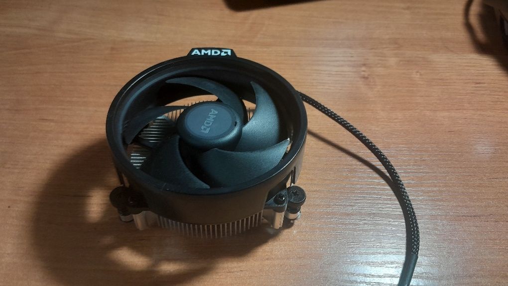 Боксовый кулер amd