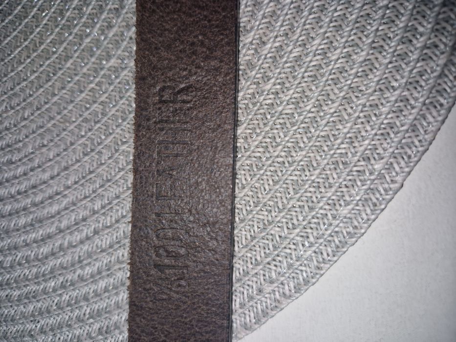 Louis Vuitton естествена кожа колан.Нов