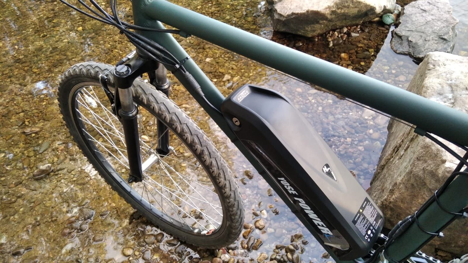 Vand bicicleta MTB electrica (350W, 12.5 AH, autonomie 60km | KIT NOU)