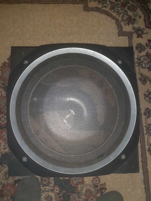 Incintă  logitech z5500 stare impecabilă !