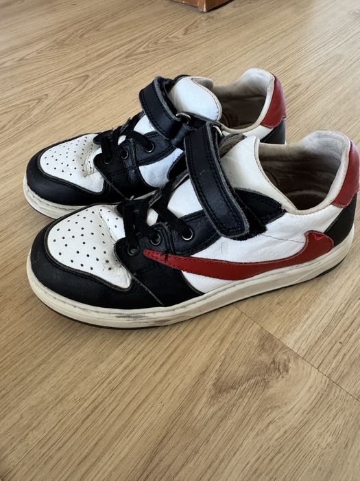 Jordan кроссовки для мальчика 33 р кожа