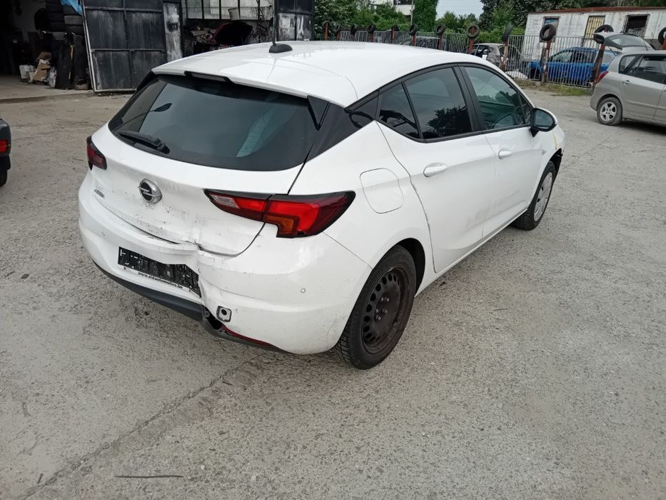 Opel astra k 2020g 1.5d 105k.s Опел астра К 20г 1.5дизел нави на части