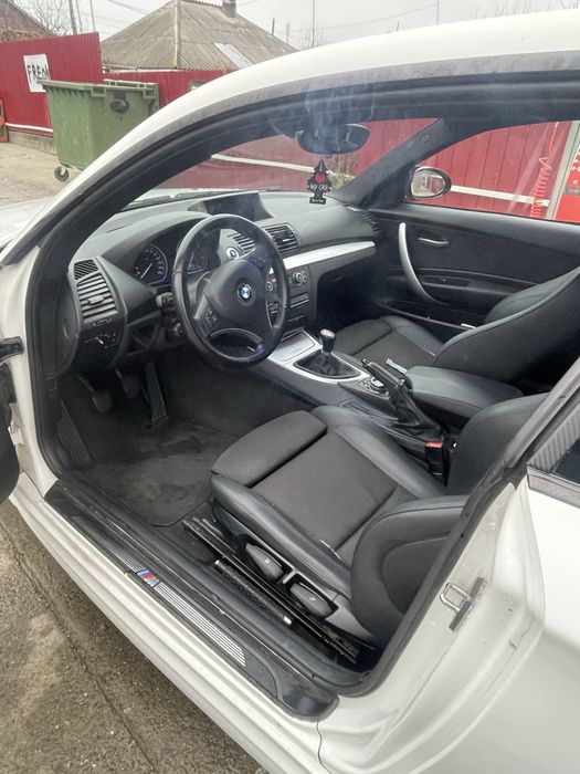 Vând sau schimb Seria 1 120D E81 2007