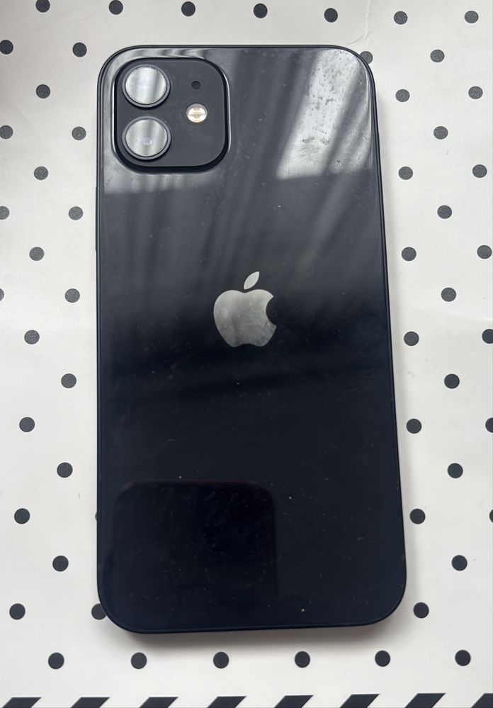 Iphone 12 с документами
