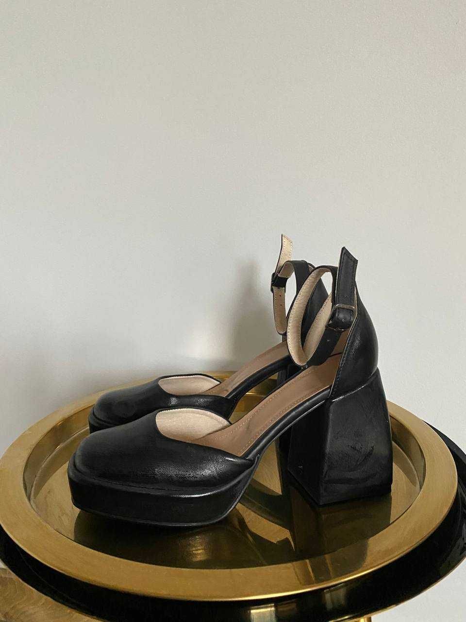 Официални женски обувки