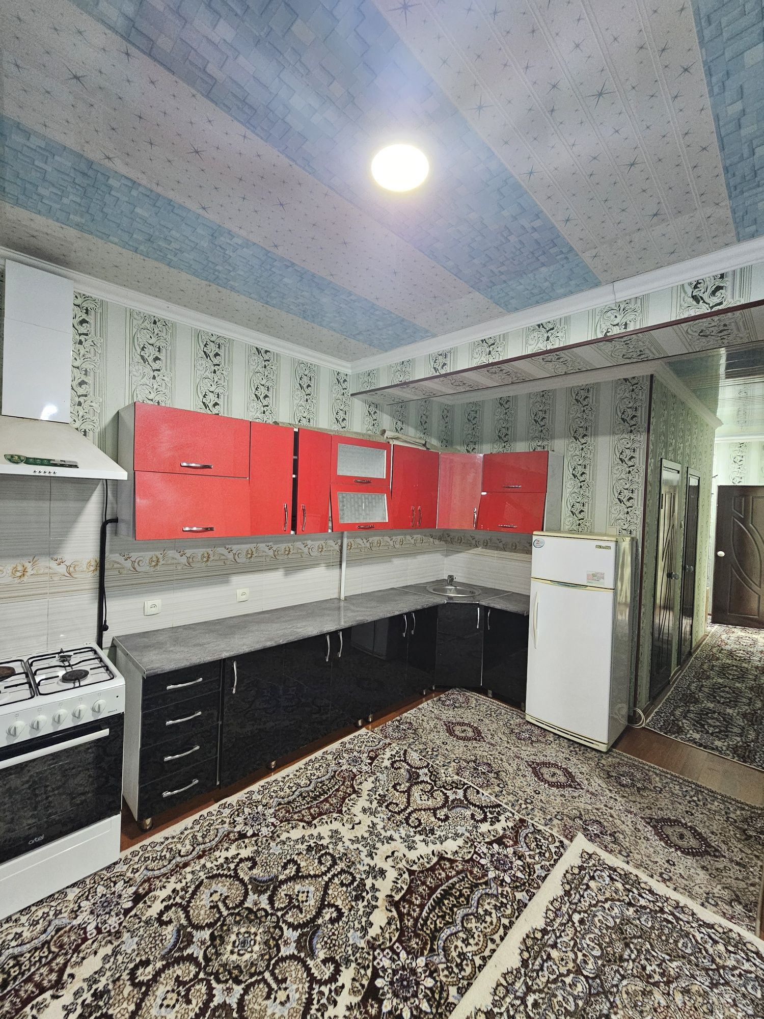 Yangi bozor yoni Ziyo domlari 2 xona qilingan 61m²