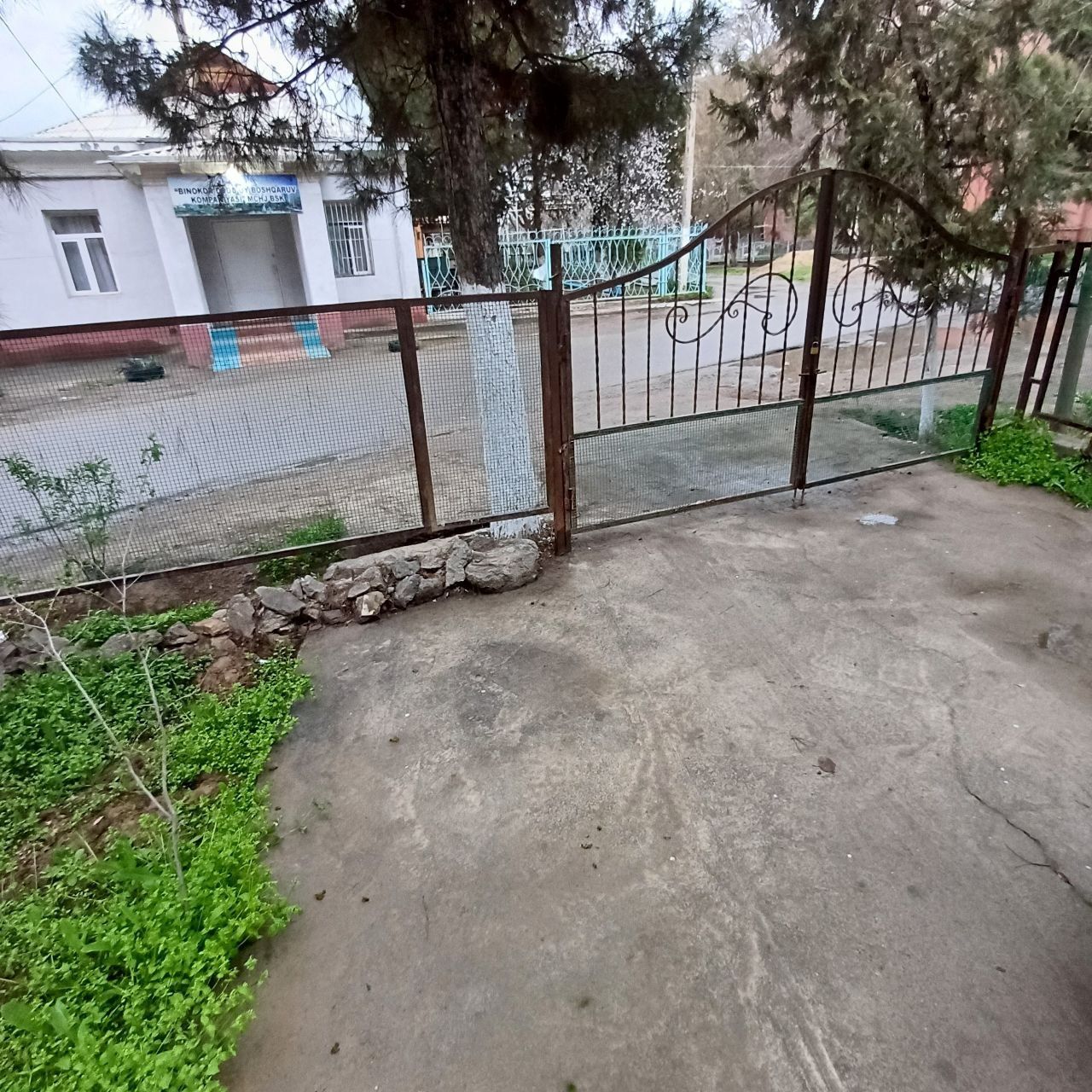 Qarshi shaharda  2 xonali kvartera sotiladi