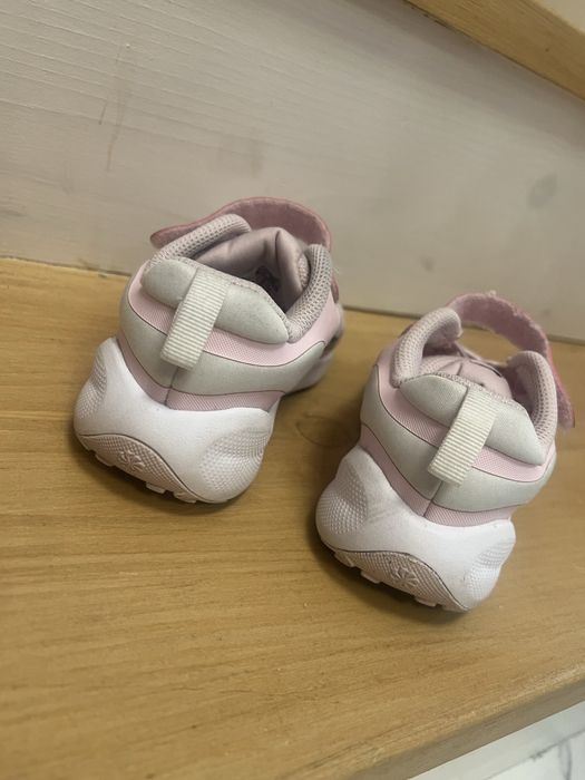 Маратонки Nike 28 номер