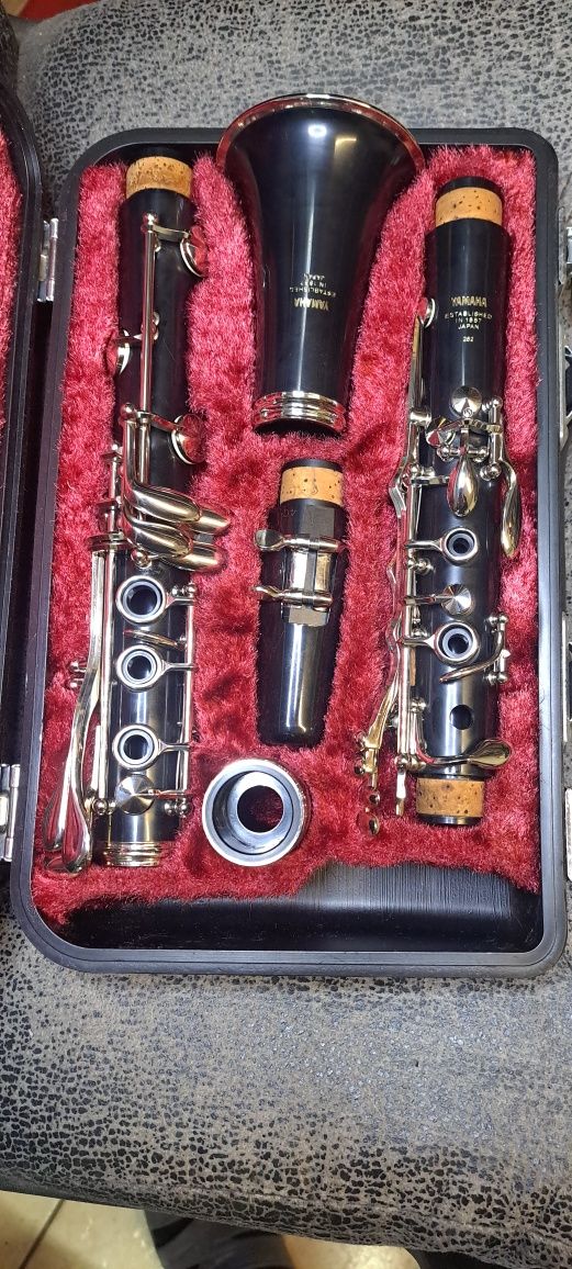 Vând Clarinet Yamaha 251