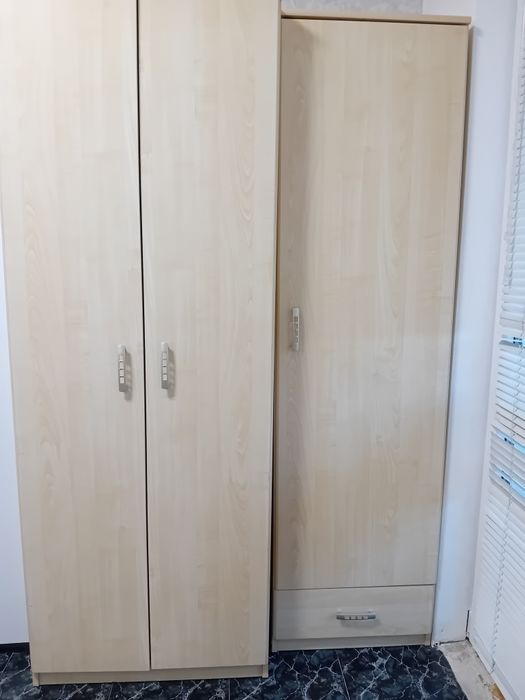 Две гардеробчета