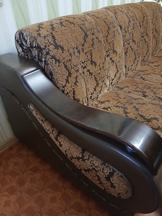 Диван.в отличном состоянии