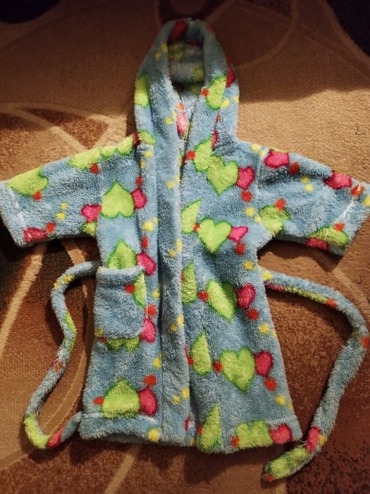 Продам банный халат к 4-7 лет