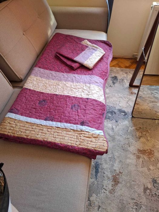 covertura pat dormitor mare noua  cu 2 fete perna 50/70