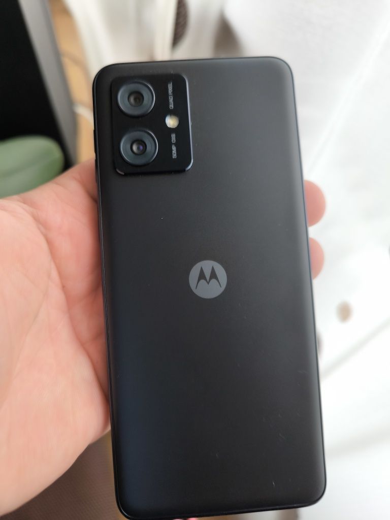 Vând telefon Motorola g54 power edition