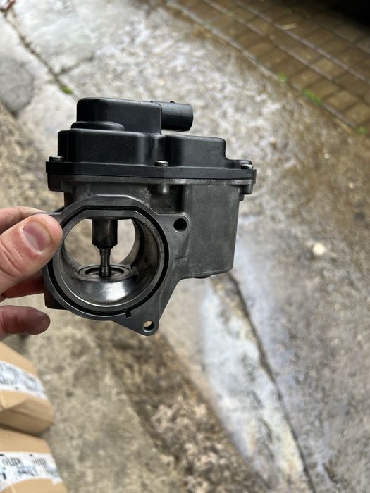 Supapa EGR Volkswagen Passat B6 2.0 TDI BKP BKD 140 cp