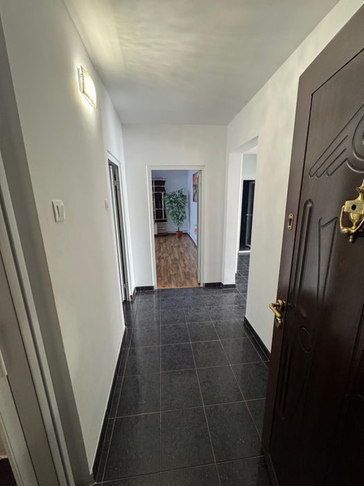 Inchiriez apartament 3 camere Mihail Kogalniceanu
