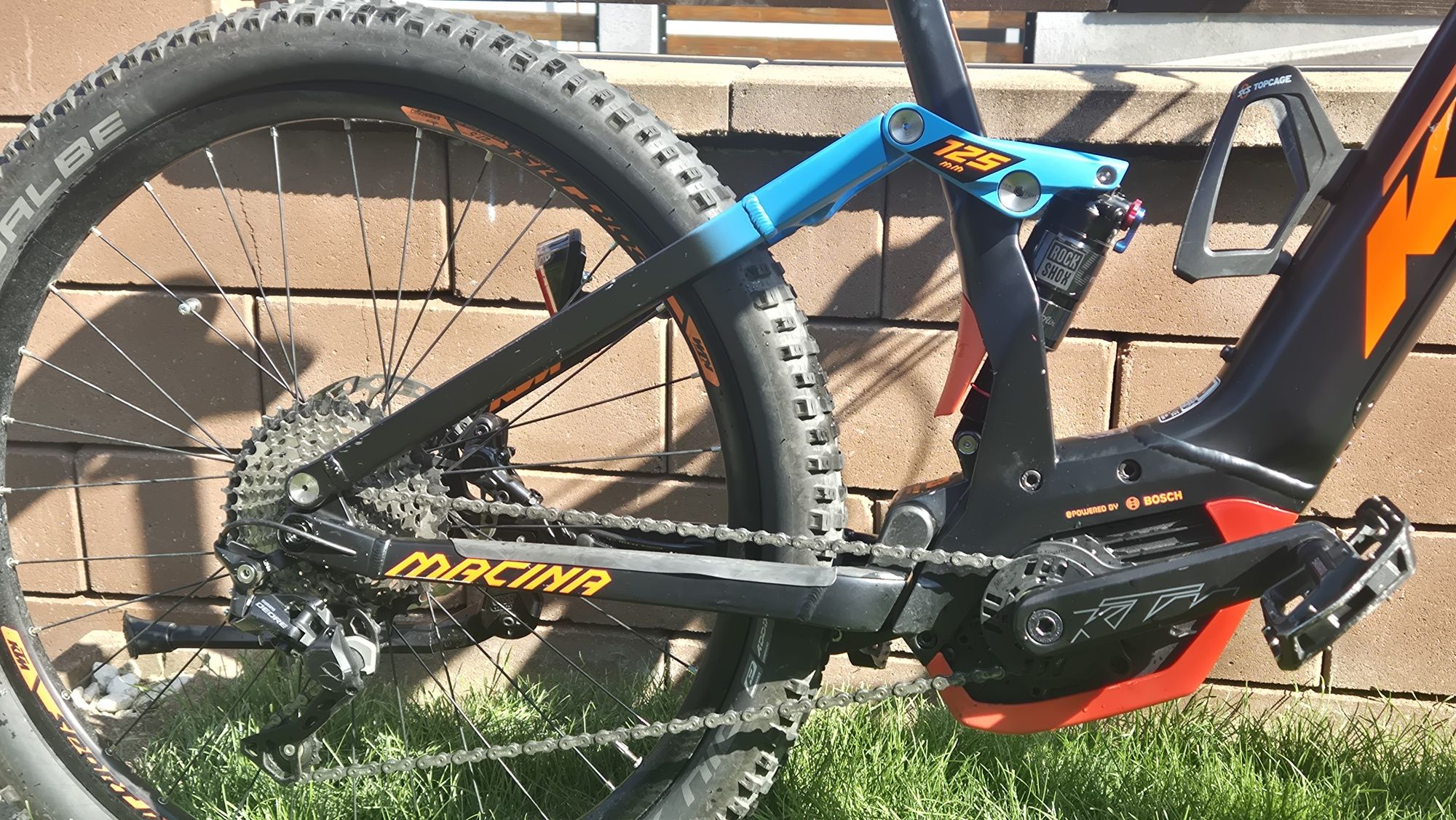 Bicicleta electrica KTM Macina Lycan 275 full suspension