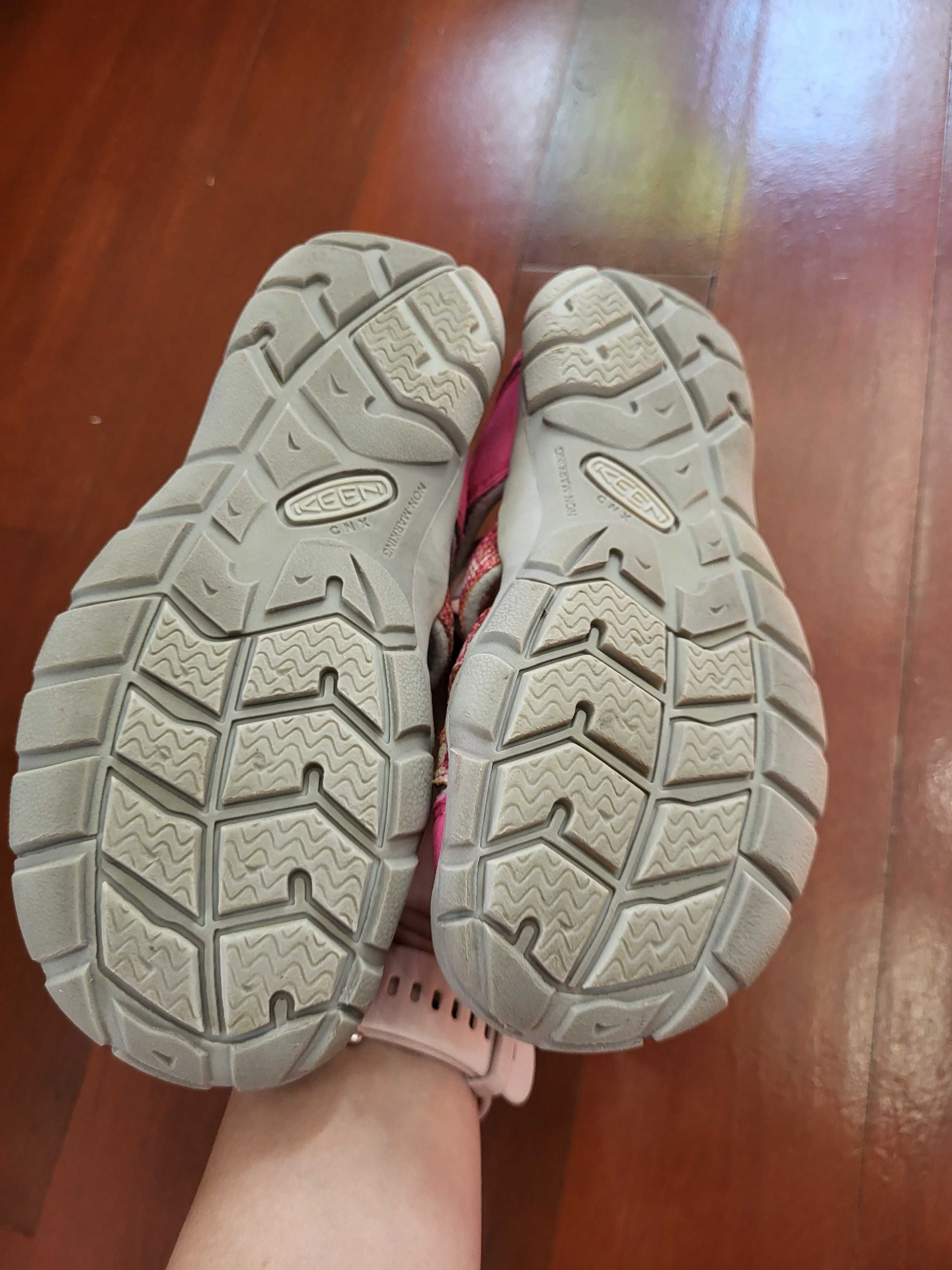 Сандали Keen за момиче 31 номер