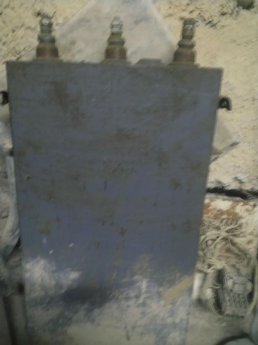 Конденсатор трёхфазный