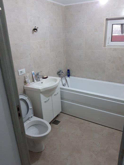 Vand casa batraneasca- complet renovată și utilata in sat Prisacani