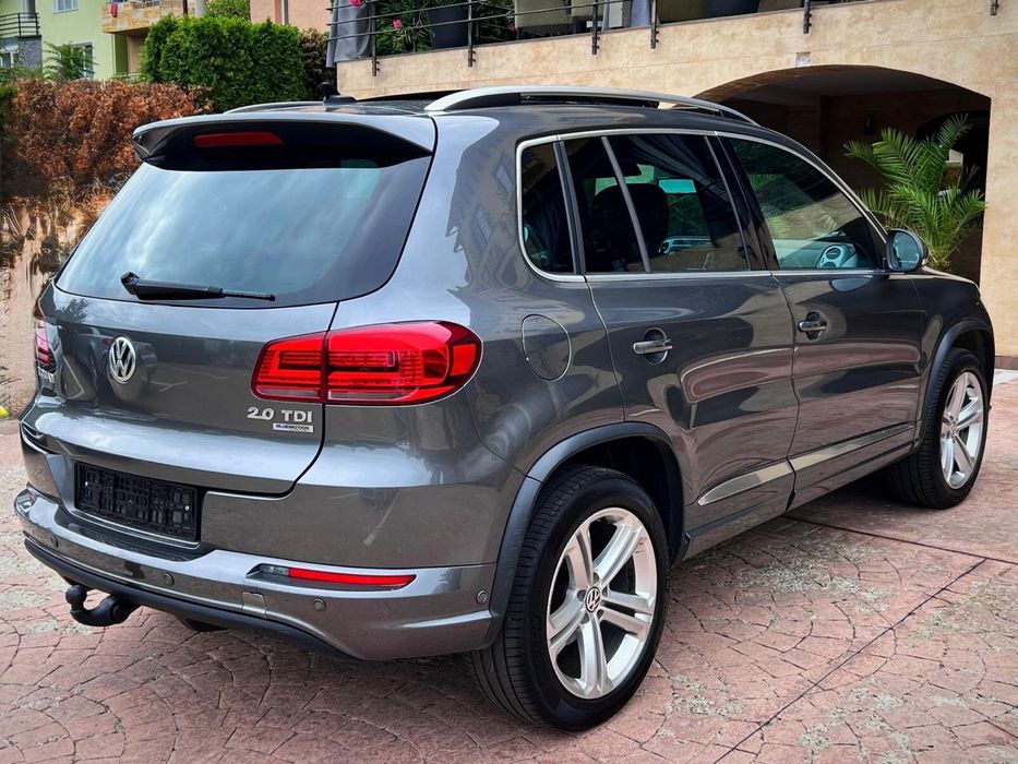 Volkswgen Tiguan / R Line / Xenon / Piele