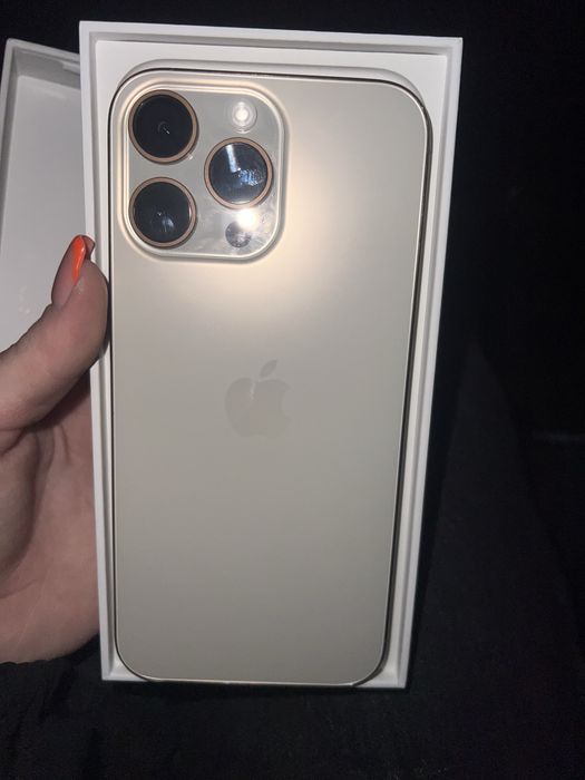 Продам 16 про макс,512 гб