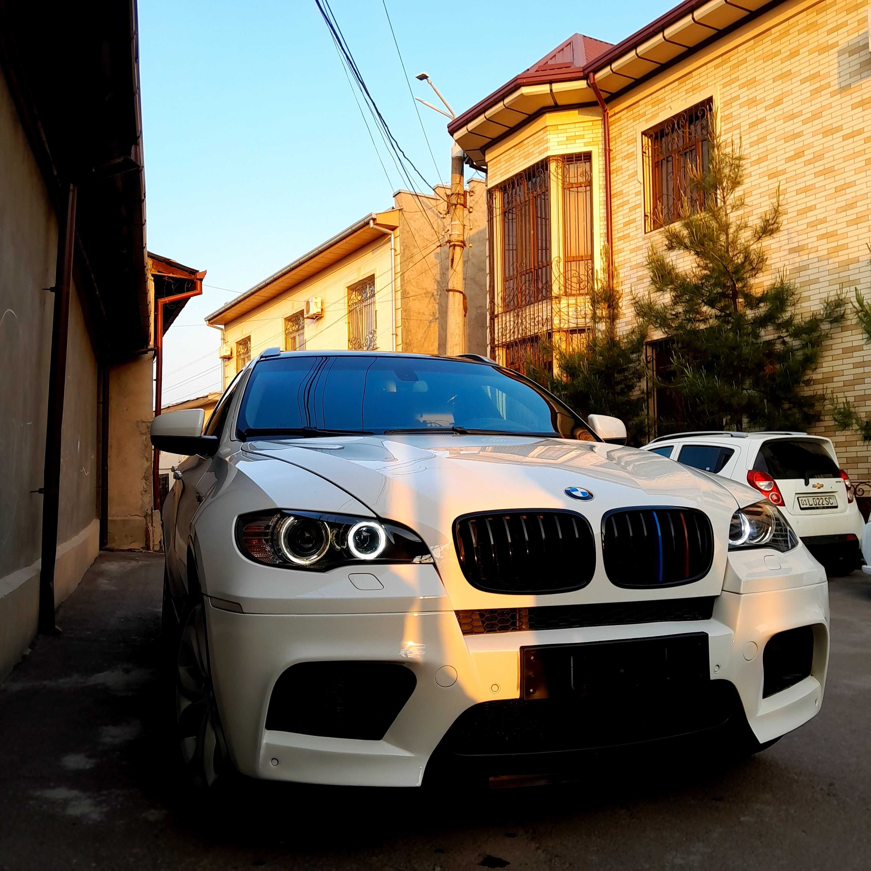 BMW X6 M Год: 2008 Пробег: 145 000 км “Белый жемчуг”