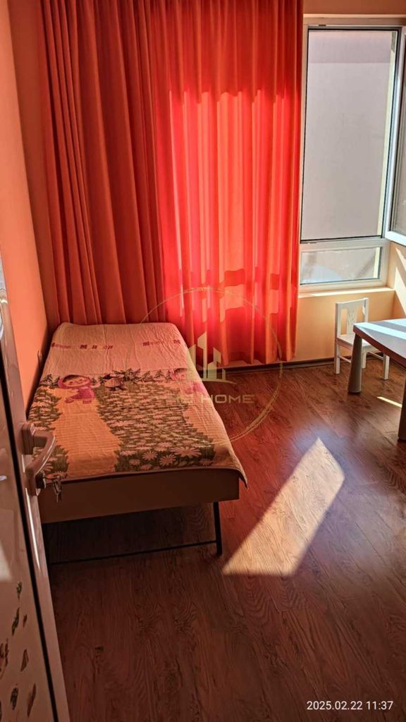 Дава се под наем Тристаен апартамент в Варна, Възраждане 1 - 70 кв.м за 450 € - Снимка #6