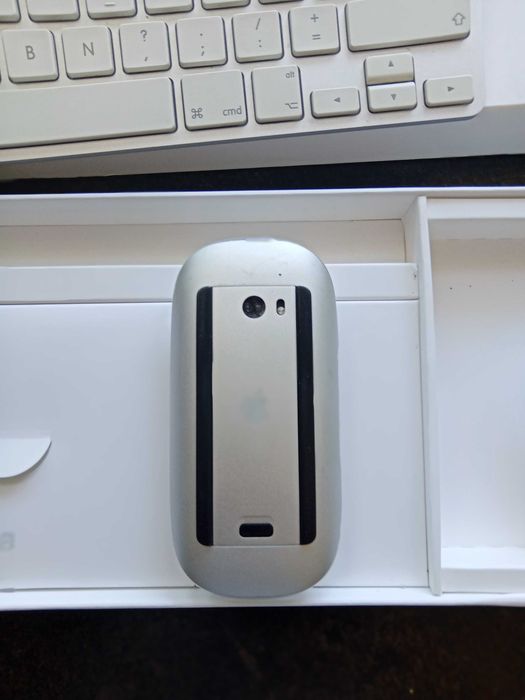 Vând set Apple,tastatură A1314+mouse Magic 2