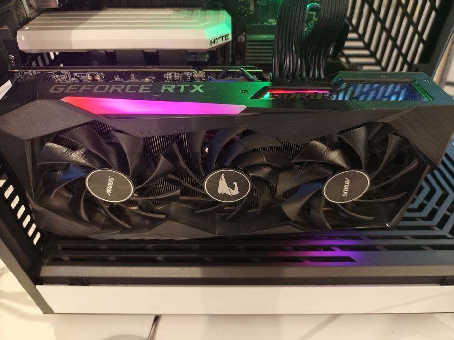 Rtx 3070 aorus master, aproape un an garanție, in stare excelentă