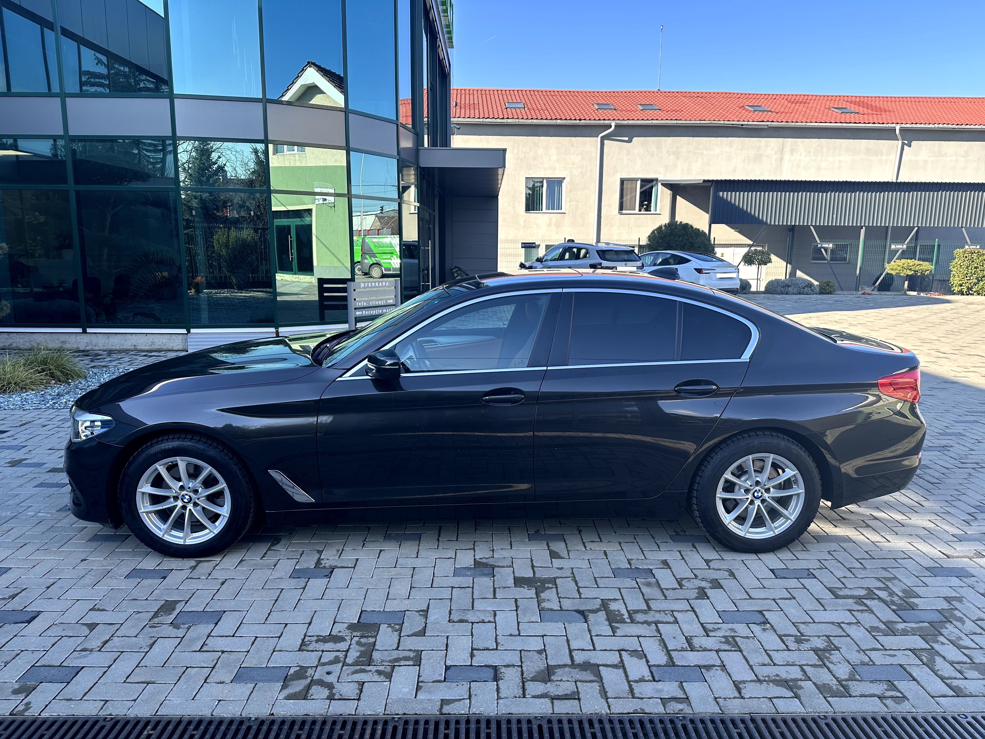 BMW Seria 5 520D G30 / NAVI / EURO 6 / DIESEL / TRAPA / 190 CP