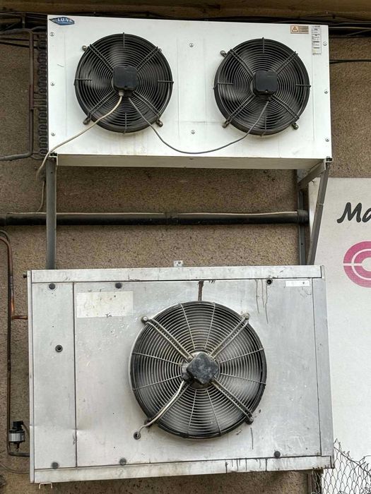 Хладилна витрина крайстенна минусова/фризер/