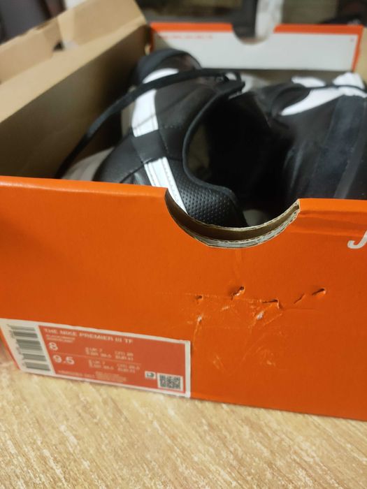 Ghete sintetic Nike premier, nou in cutie.