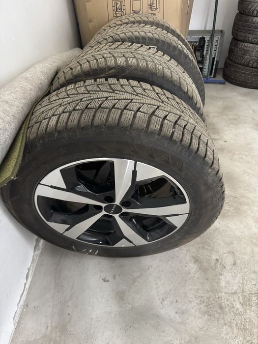 Диски с резиной zeekr R 19