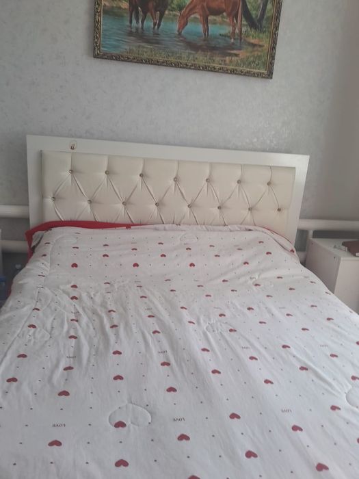 Продам двухспальный кровать. Кровать очень хорошем состояний