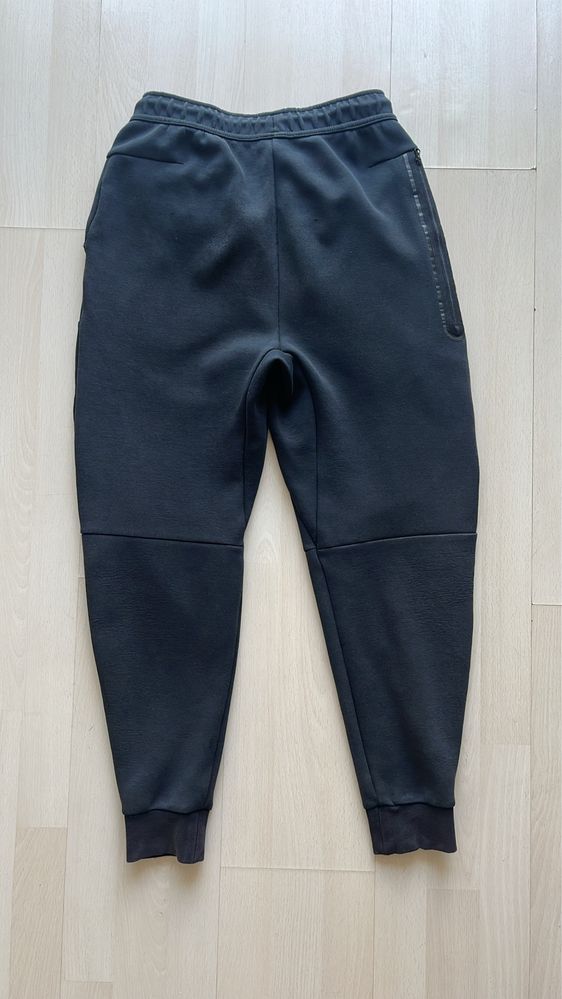 Nike Tech Fleece Black Sweatpants