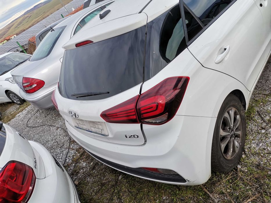 Hyndai i20 2020г  1.2i На ЧАСТИ!