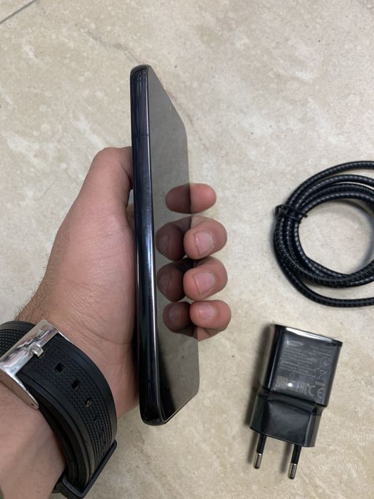 Samsung S22 Перфектен